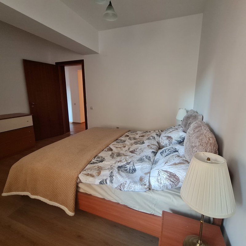 Nordului, Cartier Francez, 3 camere.